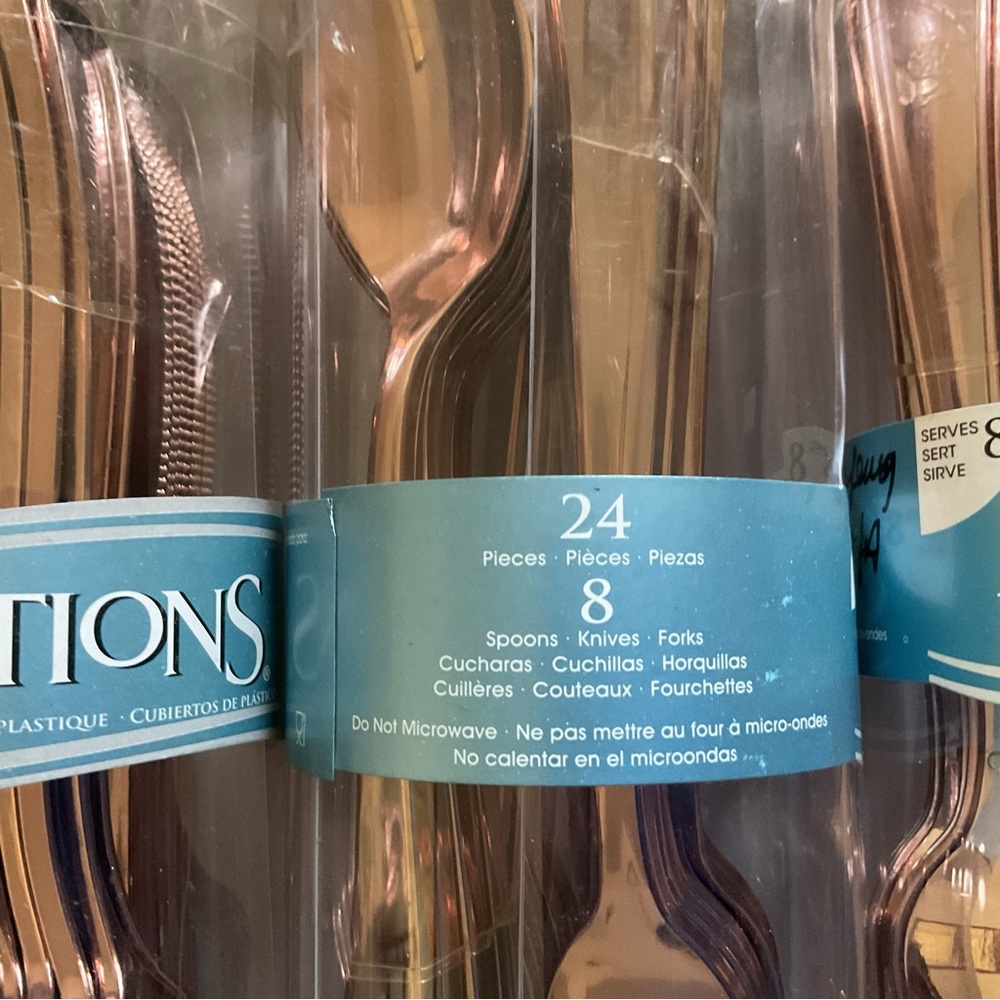 PLASTIC CUTLERY . SILVER/ROSE GOLD/COPPER / END RUN ROSE: Service for (88).
